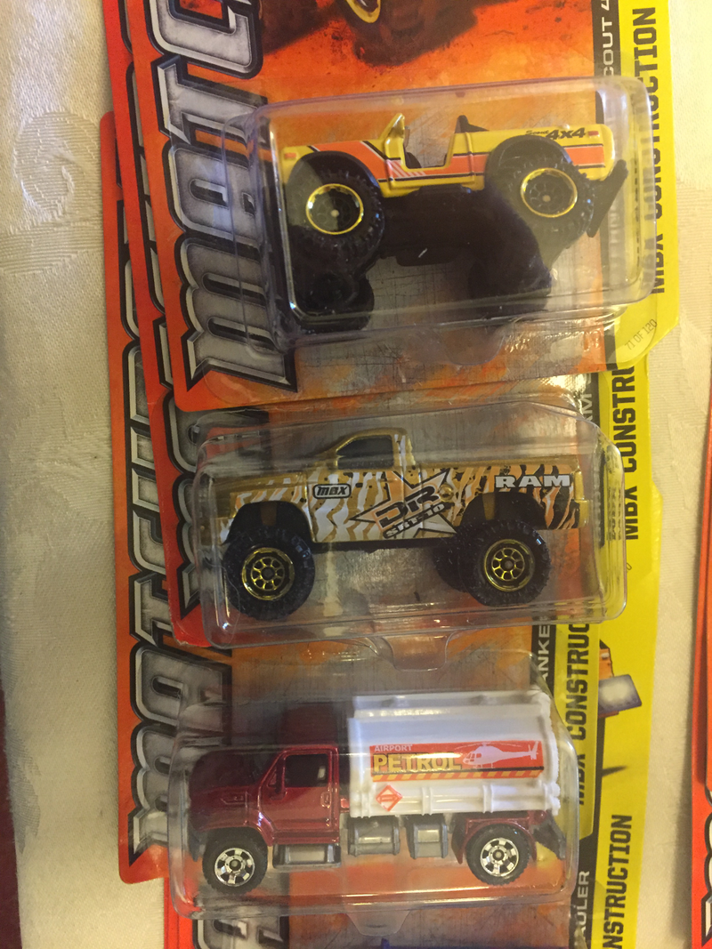 Illustration for article titled Colossal Die-Cast Collection - Box 67 - Whattaya Know, Hot Wheels!